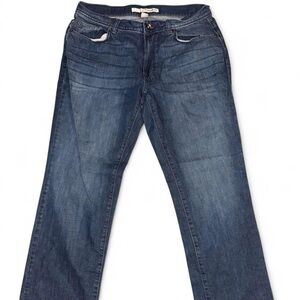 DKNY blue wash men’s jeans. 
Size: W36L34